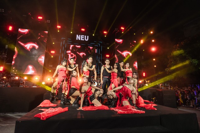 NEU khẳng định chất “kinh tế” với dàn line-up cực khủng tại NEU Concert 2024 ảnh 5