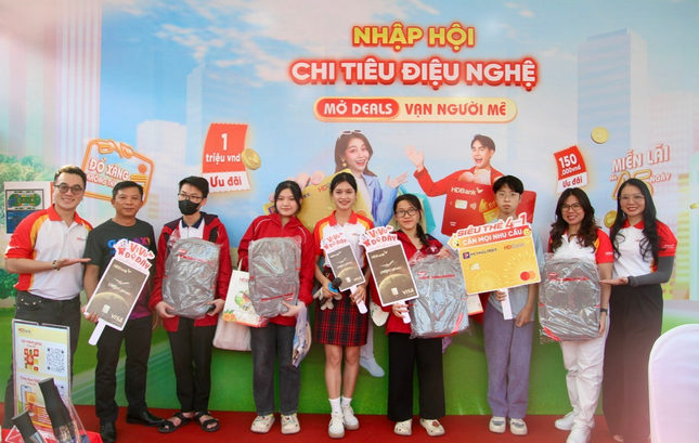 Thẻ HDBank hai năm liền tạo 'cơn sốt' tại Sóng Festival ảnh 5