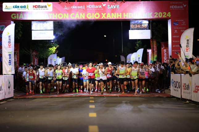 400 HDBank Runners toả sáng trên 'đường đua xanh' Green Cần Giờ Marathon HDBank 2024 ảnh 6