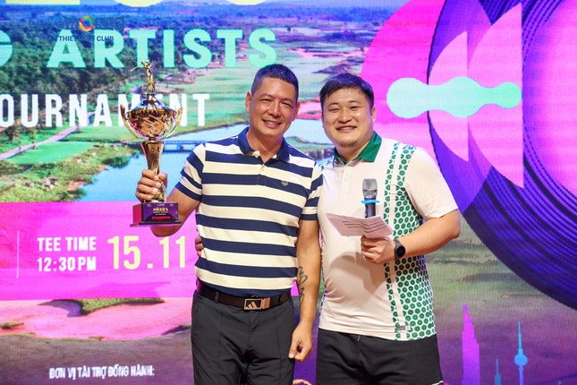 Sao Việt khuấy đảo giải Golf 'Hò Dô Swing Artist Golf Tournament' ảnh 4