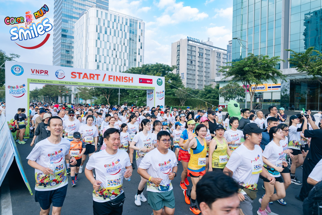 AVAKids thắp sáng đường chạy Color Run For Smiles 2024: Cùng chung tay vì những nụ cười mới ảnh 1