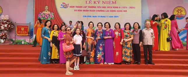 Kỉ niệm 50 năm Trường Tiểu học Dịch Vọng B: Ngôi trường hạnh phúc ảnh 7