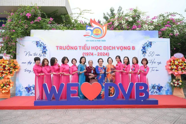 Kỉ niệm 50 năm Trường Tiểu học Dịch Vọng B: Ngôi trường hạnh phúc ảnh 9