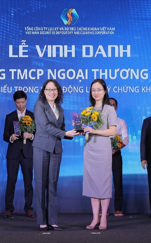 Vietcombank được vinh danh là thành viên tiêu biểu trong hoạt động lưu ký chứng khoán năm 2024 ảnh 2