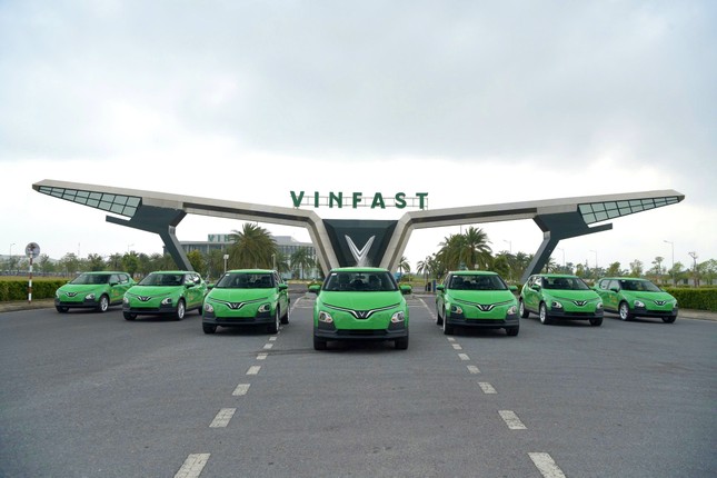 Taxi Mai Linh mua và thuê 3.999 ô tô điện VinFast từ GSM để chuyển đổi xanh ảnh 3