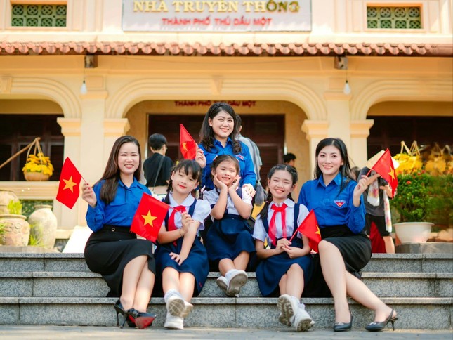 Nhiều điểm check in lý tưởng dịp Tết ở Bình Dương thu hút giới trẻ ảnh 1