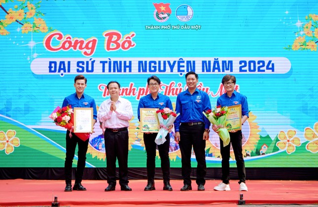 Tuổi trẻ đất Thủ xuất quân chiến dịch Xuân tình nguyện ảnh 2