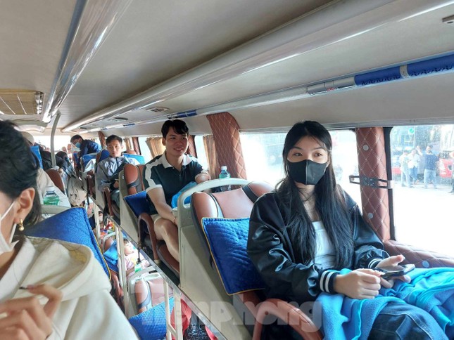 Thanh niên công nhân Bình Dương về quê đón Tết trên chuyến xe 0 đồng ảnh 11