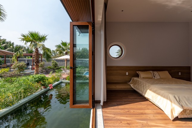 Nhà vườn Tây Ninh thiết kế phòng ngủ đặc biệt lửng lơ trên mặt nước ảnh 6