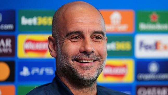 Pep Guardiola tiết lộ lý do gia hạn hợp đồng với Man City ảnh 1