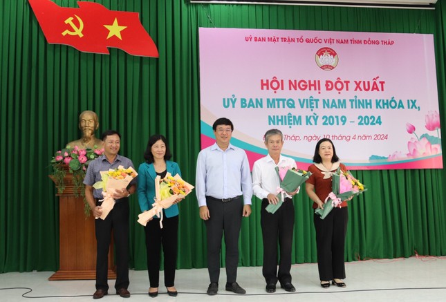 The Vietnam Fatherland Front Committee of Dong Thap province has a new Chairman photo 3