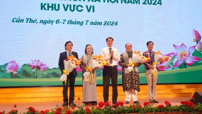 Thi tài năng văn nghệ Ngân hàng Chính sách Xã hội vùng ĐBSCL ảnh 2