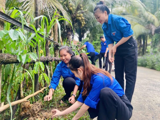 Tuổi trẻ Bến Tre chung tay làm cho Thế giới sạch hơn ảnh 1