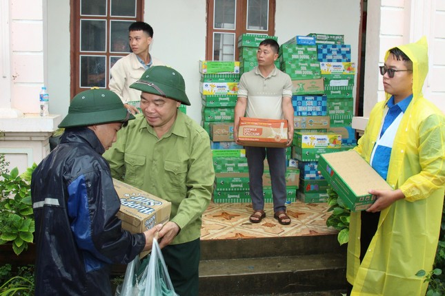 Thành Đoàn Cần Thơ tặng quà người dân bị ảnh hưởng bão lũ tại Sơn La ảnh 6