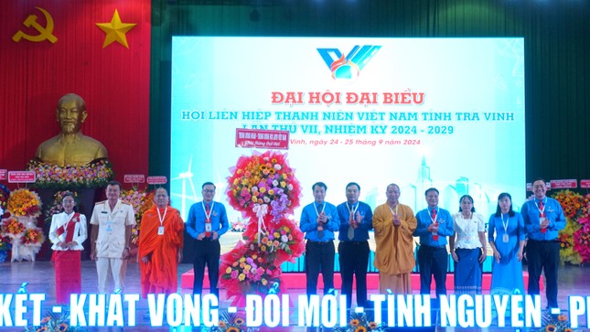 Thanh niên Trà Vinh xung phong làm việc mới, việc khó ảnh 6