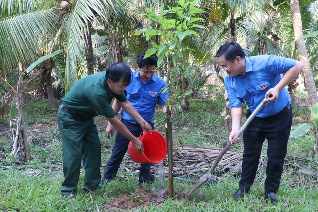 Tuổi trẻ Bến Tre chung tay bảo vệ môi trường ảnh 3