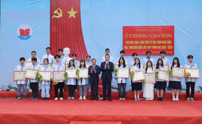 Thanh Hóa tuyên dương 84 học sinh đạt giải kỳ thi học sinh giỏi quốc gia ảnh 2