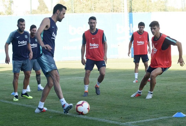 4 ngôi sao Barca trở lại tập luyện, sẵn sàng cho trận tranh Siêu cúp ảnh 3