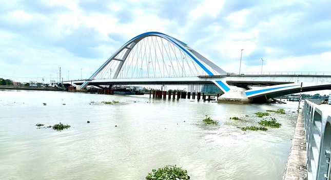 Cầu gần 800 tỷ đồng bắc qua sông Cần Thơ sẽ khánh thành dịp lễ 30/4 ảnh 1