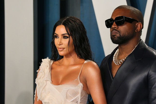 Kanye West's "empire" collapsed: Billions of dollars in assets evaporated, ignored by colleagues and ex-wife photo 5