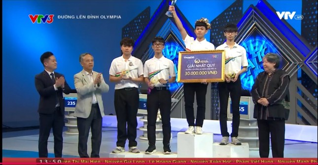 Đường Lên Đỉnh Olympia: Nam sinh THPT Lê Hồng Phong xuất sắc mang cầu truyền hình đầu tiên về Phú Yên ảnh 7