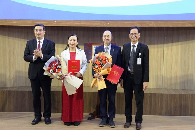 Đại học Huế bổ nhiệm chức danh PGS, công bố ngành học đạt chuẩn chất lượng ảnh 2