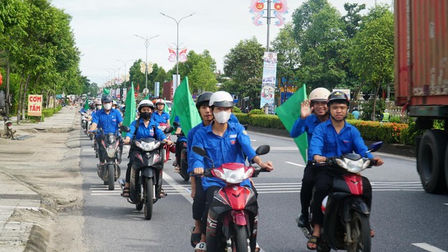 Sôi nổi ngày hội thanh niên Thừa Thiên-Huế với văn hóa giao thông ảnh 1