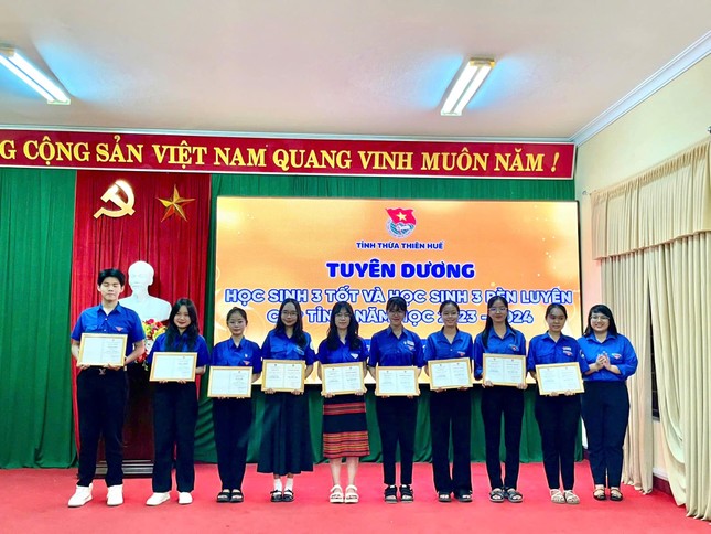 Tỉnh Đoàn Thừa Thiên-Huế tuyên dương Học sinh 3 tốt, Học sinh 3 rèn luyện cấp tỉnh ảnh 3