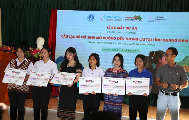 Hơn 1,1 tỷ đồng triển khai dự án trang bị kỹ năng cho nữ sinh đồng bào dân tộc thiểu số tỉnh Quảng Nam ảnh 1