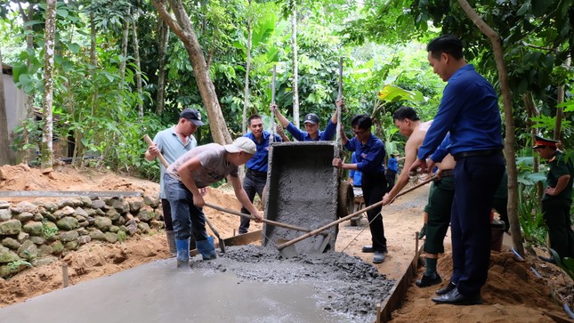 Chiến dịch Thanh niên tình nguyện hè 2024 tại Quảng Nam hướng về các xã nghèo miền núi, hải đảo ảnh 2