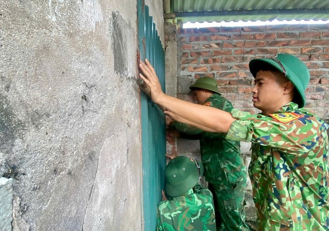 Siêu bão YAGI: Hà Nội cȃy ᵭổ ʟa ʟiệt, ᵭã có trường hợp tử ⱱoոɢ - Ảnh 39.