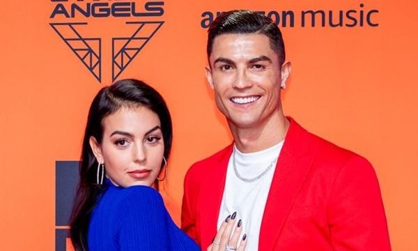 La novia de Cristiano Ronaldo revela la dificultad de salir con el jugador más famoso del planeta foto 1