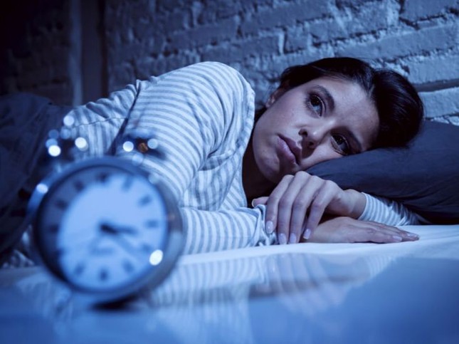 Bị mất ngủ nên tránh xa những thực phẩm này kẻo ‘thao thức cả đêm’ ảnh 1