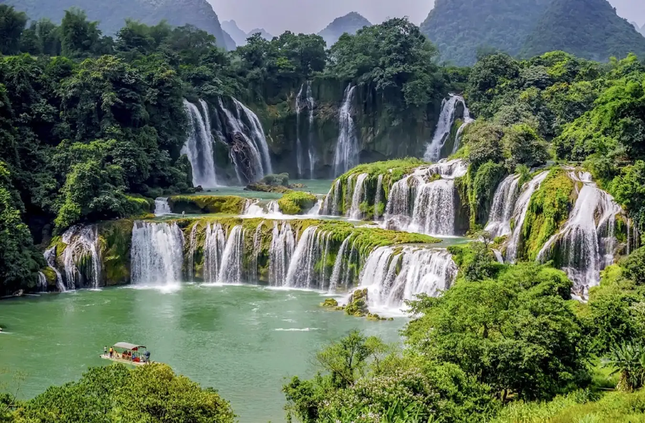 Thác Bản Giốc vào danh sách thác nước đẹp nhất thế giới ảnh 1