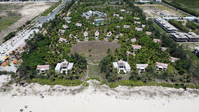 Resort triệu đô bỏ hoang ven biển Đà Nẵng