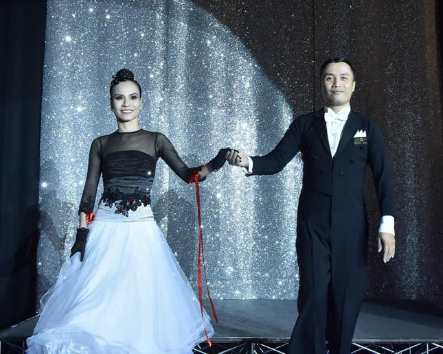 Vợ chồng Kiện tướng Dancesport Hồng Việt-Thu Trang: Hơn 20 năm có nhau và đám cưới lịch sử ảnh 12