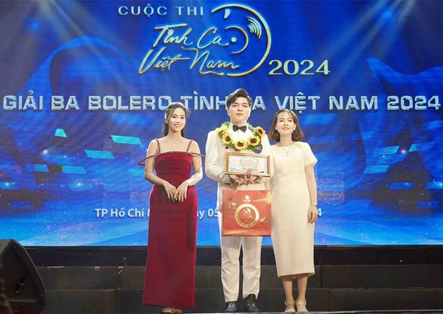 Sinh viên ĐH Duy Tân xuất sắc giành giải Ba Bolero tại Cuộc thi 'Tình ca  Hoang-thuan-2-6597