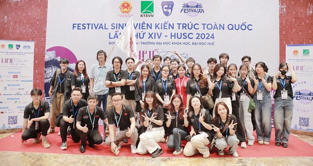 Sinh viên Duy Tân đạt nhiều Giải thưởng lớn tại Festival Kiến trúc 2024 Anh-bia-1360
