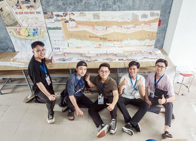 Sinh viên Duy Tân đạt nhiều Giải thưởng lớn tại Festival Kiến trúc 2024 Minh-3068