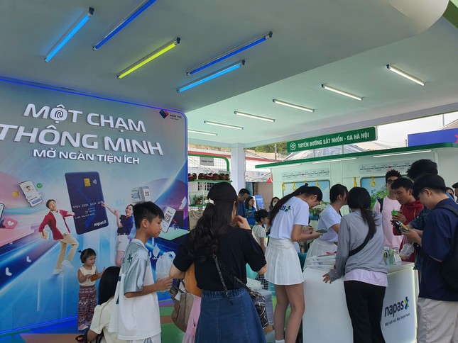 Ngày thẻ Việt Nam 2024 - Sóng Festival 'bùng nổ' về số lượng quà tặng cho người tham gia ảnh 2