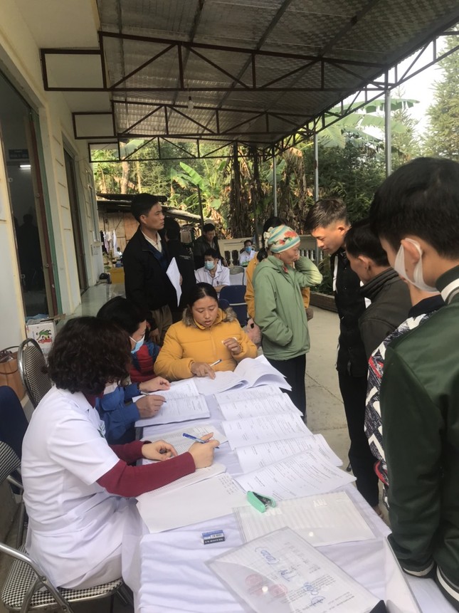 Mang mùa đông ấm lên 10 xã khó khăn vùng núi Cao Bằng ảnh 5