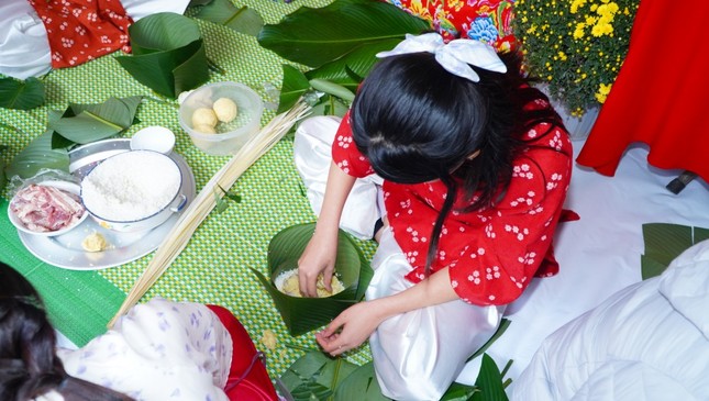 Thiếu nhi Thủ đô thi gói bánh chưng, trang trí ngày Tết ảnh 3