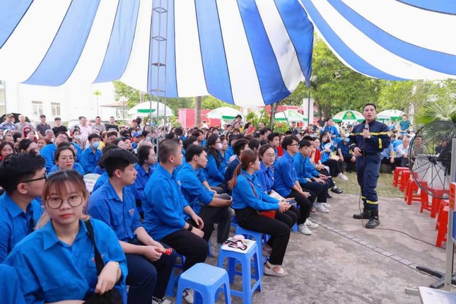 Bạn trẻ được trang bị '4 tại chỗ' ứng phó phòng cháy, chữa cháy ảnh 1