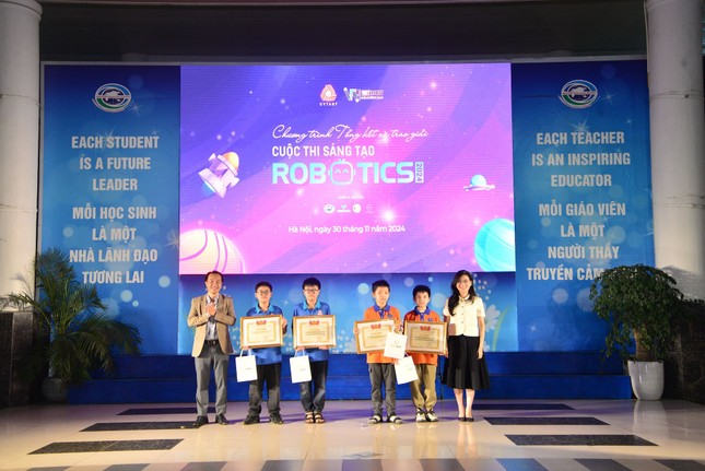 Học sinh lớp 5 giành giải Nhất toàn quốc thi Sáng tạo Robotics 2024 ảnh 4