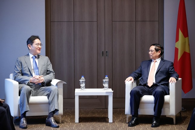 Thủ tướng mong muốn Samsung coi Việt Nam là 'cứ điểm sản xuất chiến lược' ảnh 2
