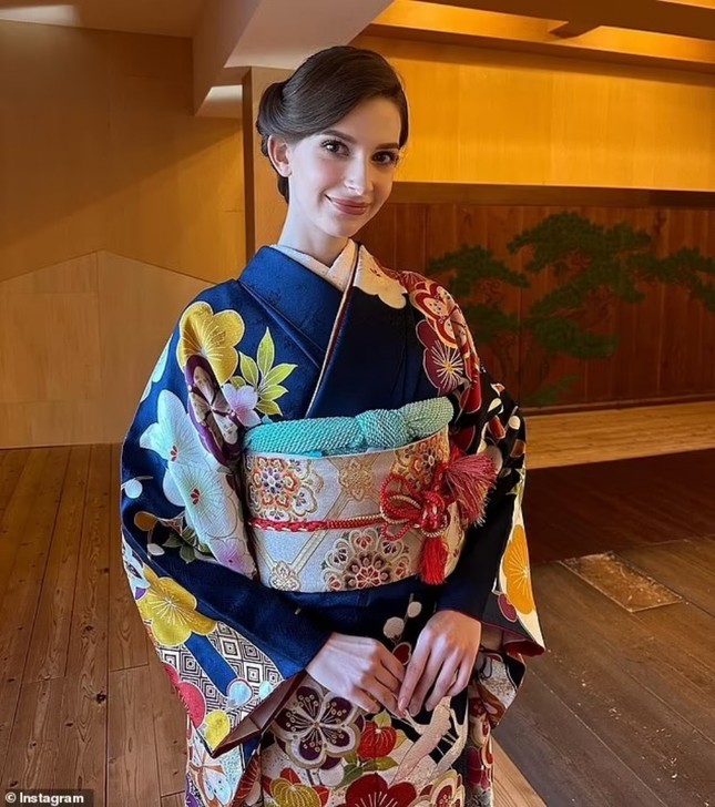 Tân Hoa hậu Nhật Bản 2024 Carolina Shiino gây tranh cãi vì 100% gốc Ukraina ảnh 3
