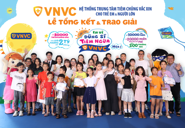 Ấn tượng với hàng nghìn bức vẽ sáng tạo dũng sĩ vắc xin ảnh 1