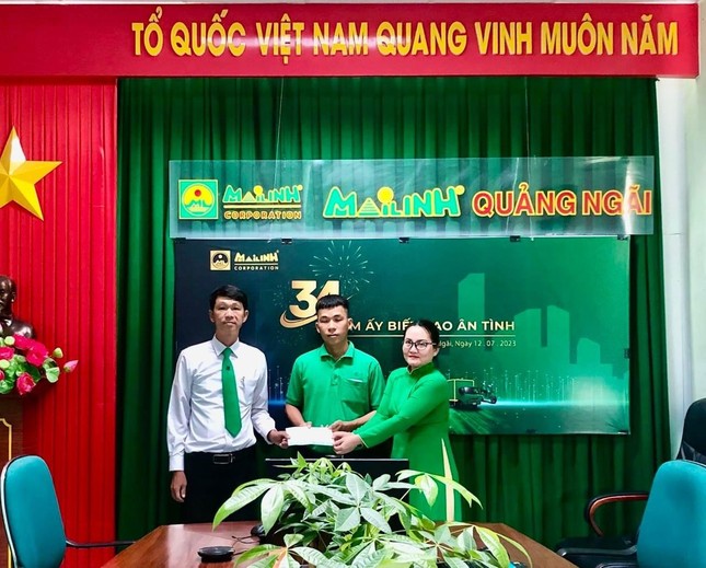 Tài xế xe taxi 'tá hỏa' khi khách chuyển nhầm hơn 400 triệu cho cuốc xe 413 nghìn đồng ảnh 1