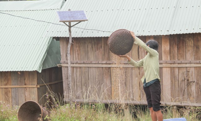 Kéo điện về cho thôn nằm lọt thỏm giữa rừng ảnh 1