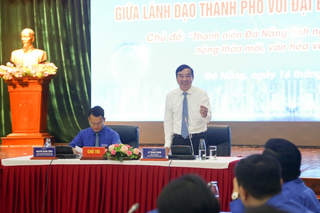 Chủ tịch Đà Nẵng đối thoại với thanh niên ảnh 1